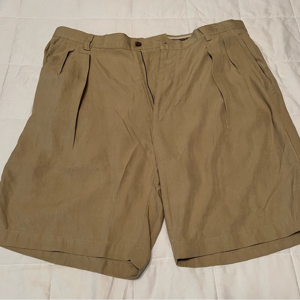 Tommy Bahama men’s 100% silk shorts - khaki. New w/out tags.